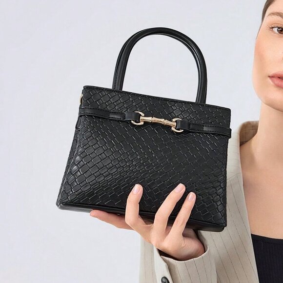 Black Elegant Women's Premium Textured Metallic Buckle Accented Handbag - Picture 6 of 7